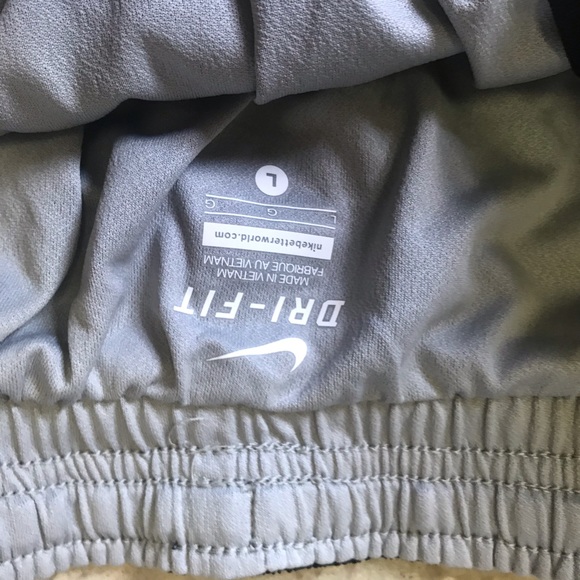 Nike shorts - Picture 2 of 4